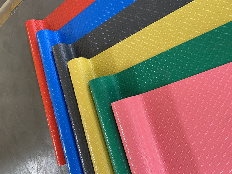 Custom Fire-Resistant LDPE Deck Texture Floor Mat – Anti-Static, Oil-Resistant & Non-Slip Industrial Floor Mat